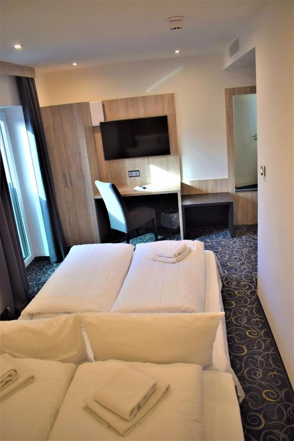 The Staycation By Lehmann Hotels Зиндельфинген Экстерьер фото